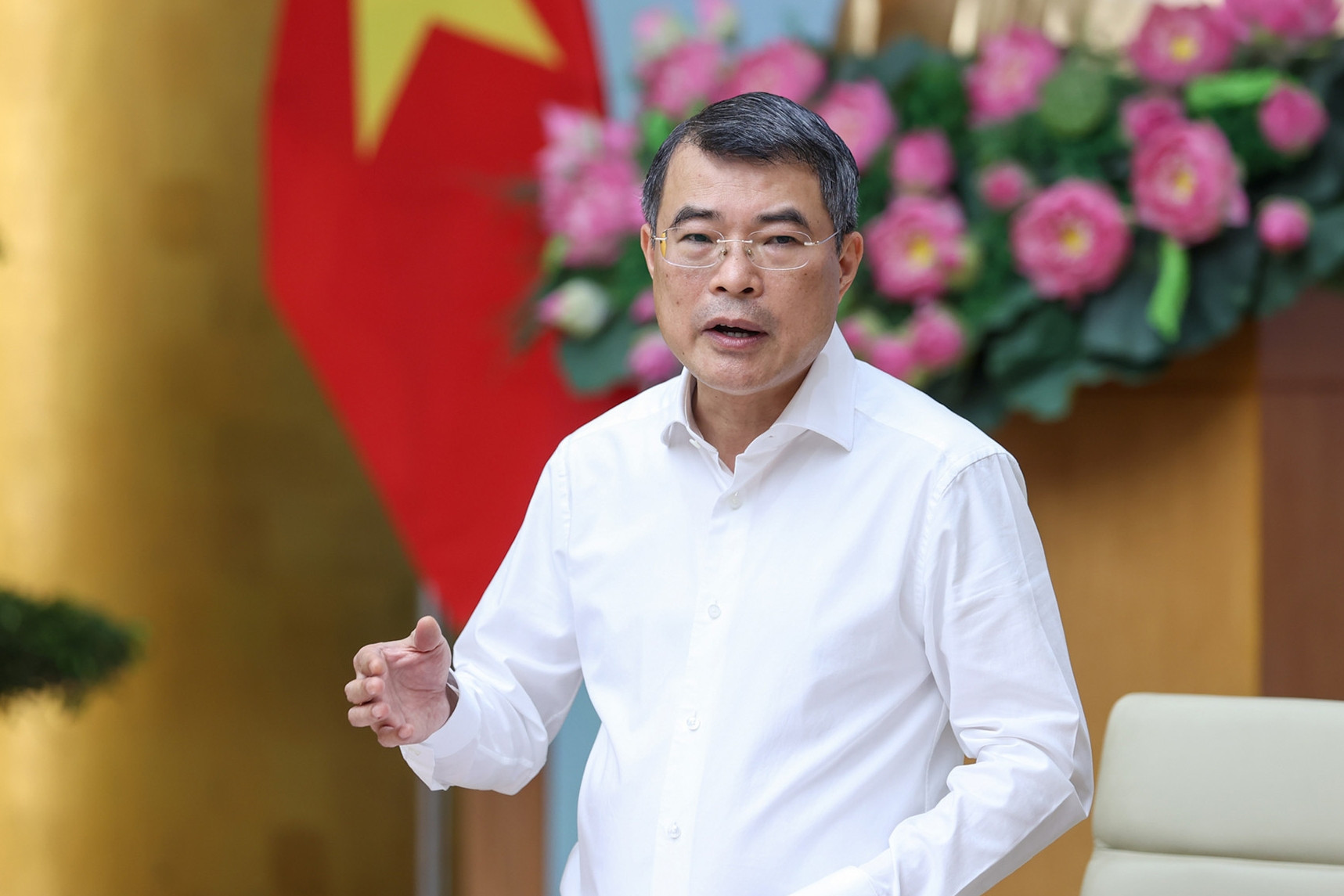 Thủ tướng: Kịp thời khen thưởng nơi xử lý được những điểm nóng từ sớm, từ xa