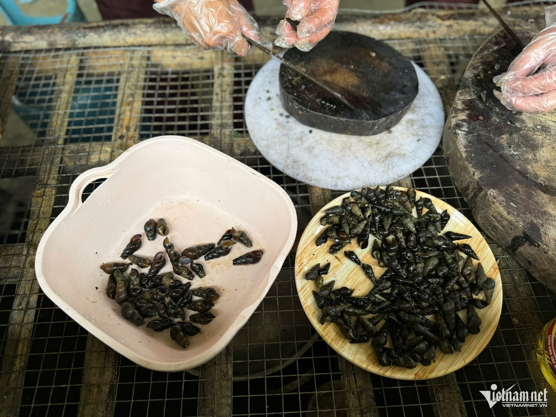 https://static-images.vnncdn.net/vps_images_publish/000001/000003/2026/7/6/w-1782984017389-1574327649332293298-6264484696681323396-e1eff5dfee931ccedf2e7f19a610dc08-889.jpg