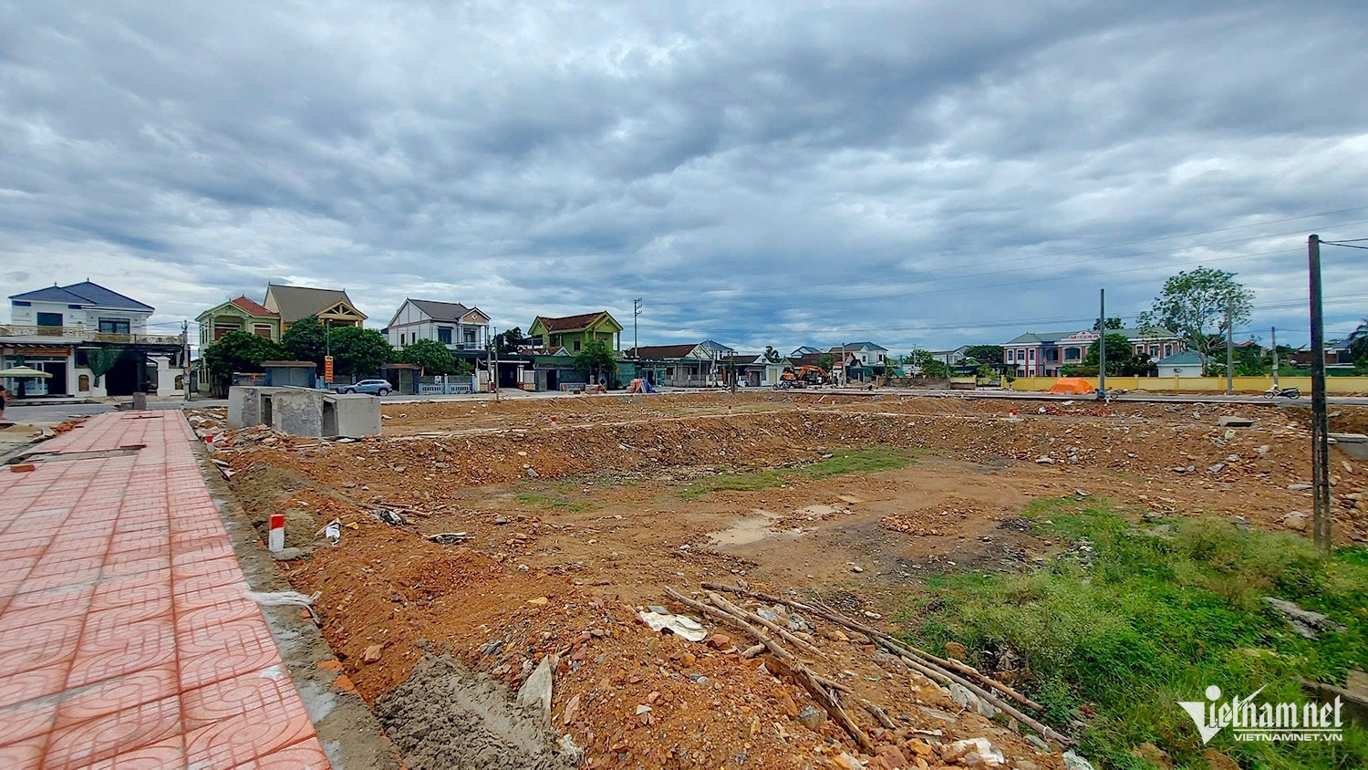 W-Đấu giá đất.jpg