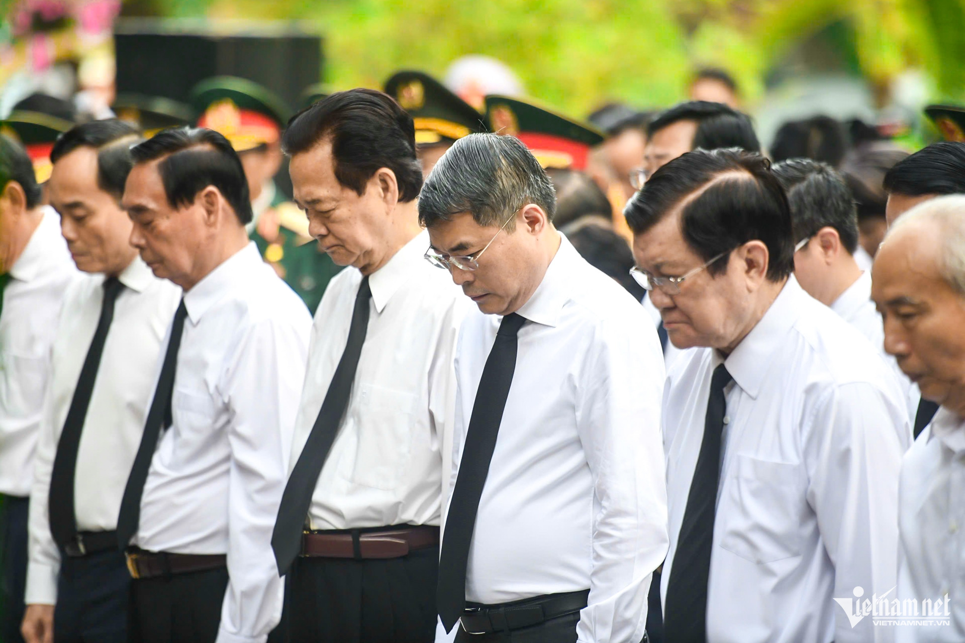 W-lê thị riêng   Nguyễn Huế 3.jpg
