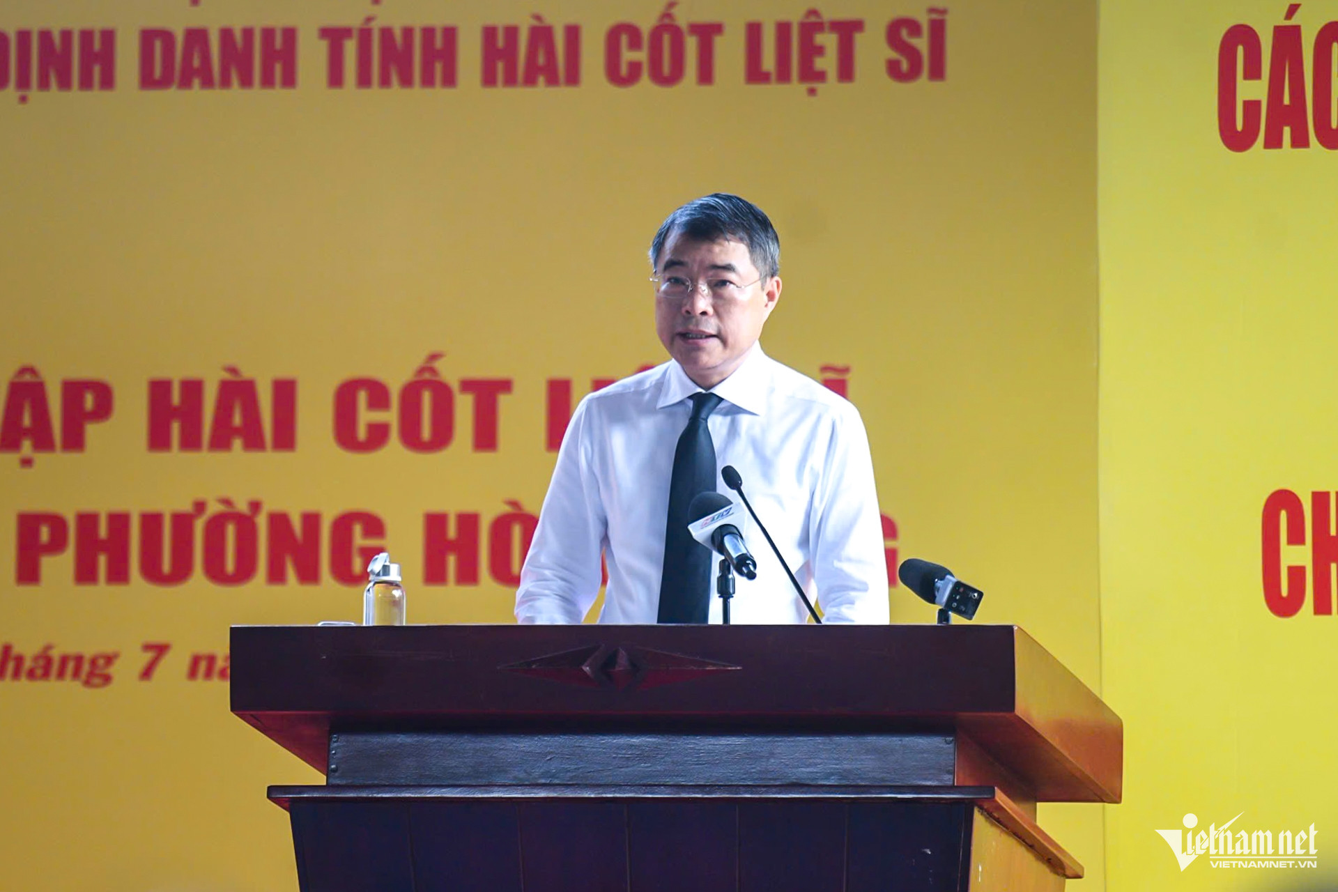 W-lê thị riêng phước sáng 18.jpg
