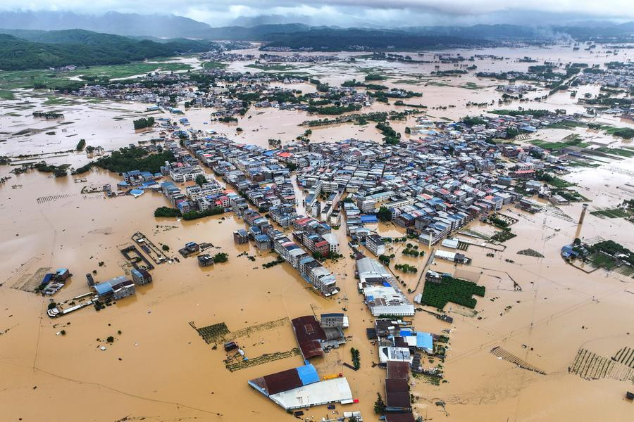 bao lut Trung Quoc Xinhua.jpg