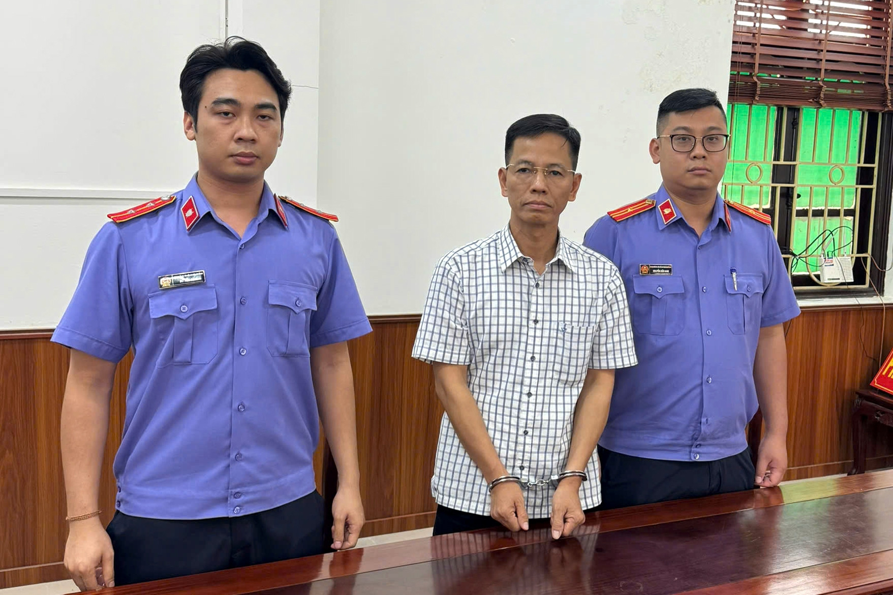 Bắt tạm giam nguyên Thẩm phán Tòa án nhân dân TP Hà Nội