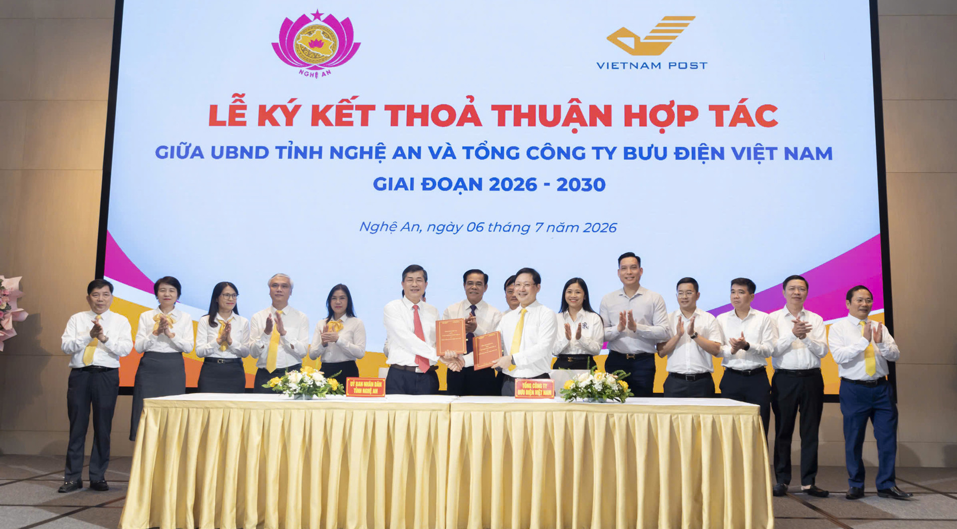 cung cap thong tin va dich vu cho nguoi dan Nghe An 2.jpg