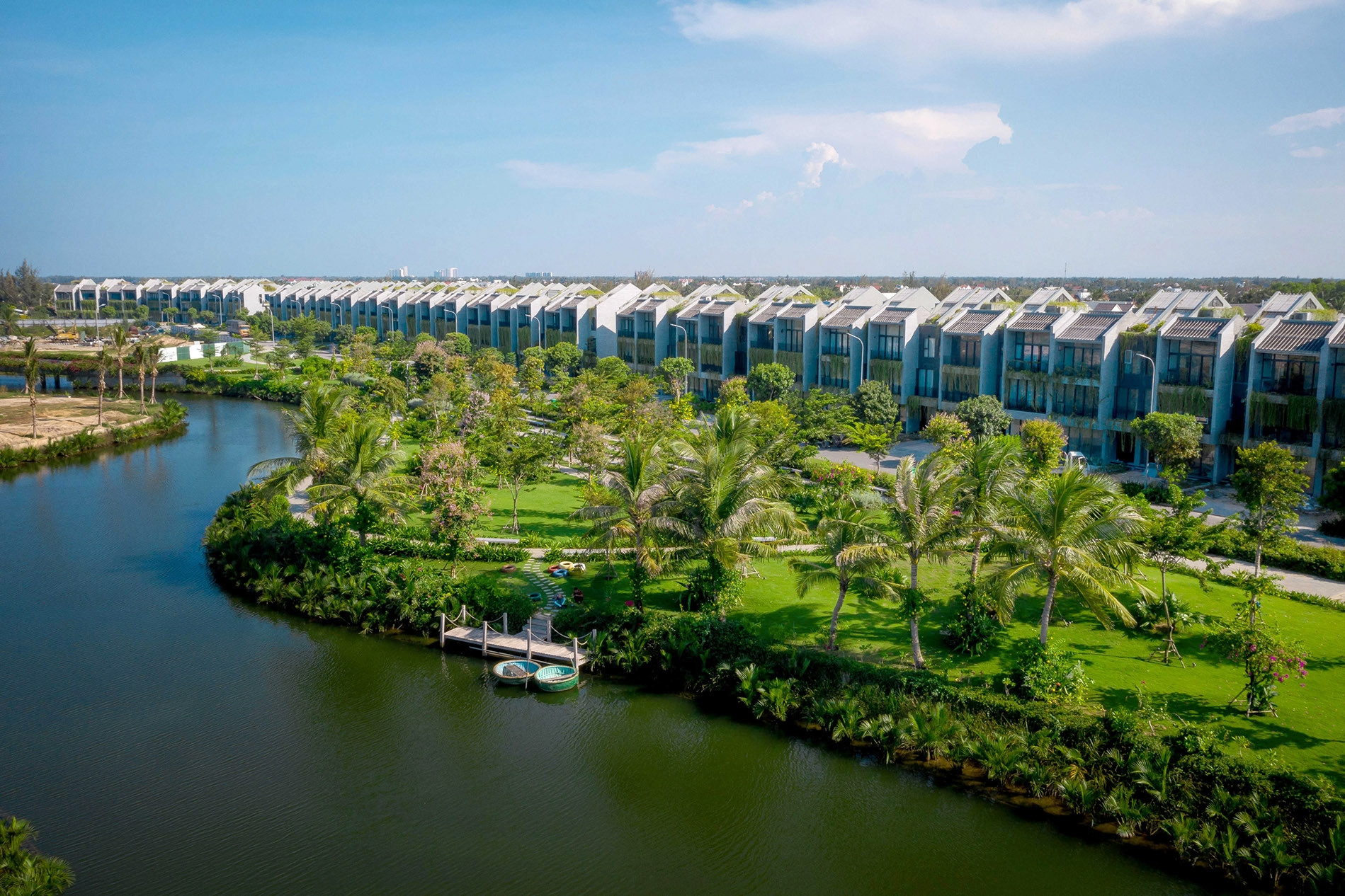 Đạt Phương nói gì về việc một số cá nhân bị xử phạt giao dịch cổ phiếu DPG