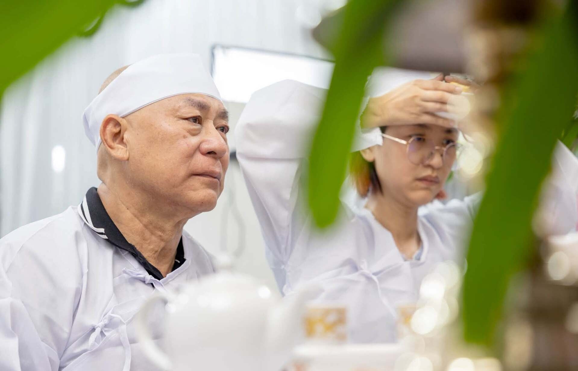 https://static-images.vnncdn.net/vps_images_publish/000001/000003/2026/7/7/nsnd-ta-minh-tam-khoc-nghen-trong-dam-tang-vo-nghe-si-bach-van-1510.jpg