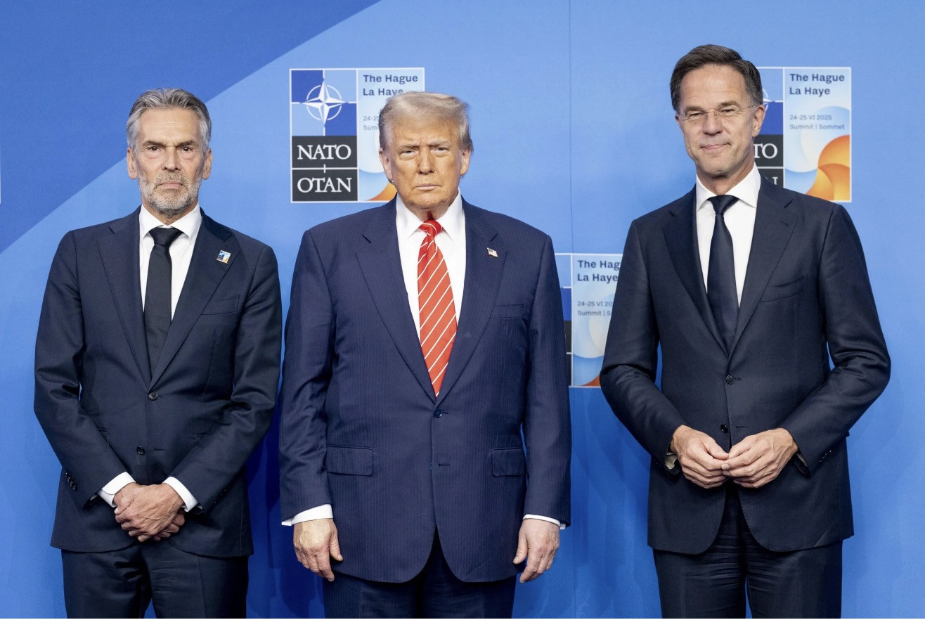 Ông Trump nói 'rất thất vọng' với NATO, từng có ý định không dự hội nghị
