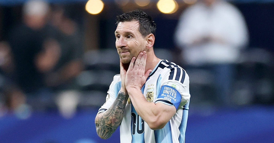 Trực tiếp Argentina 0-1 Ai Cập: VAR từ chối bàn thắng (H2)