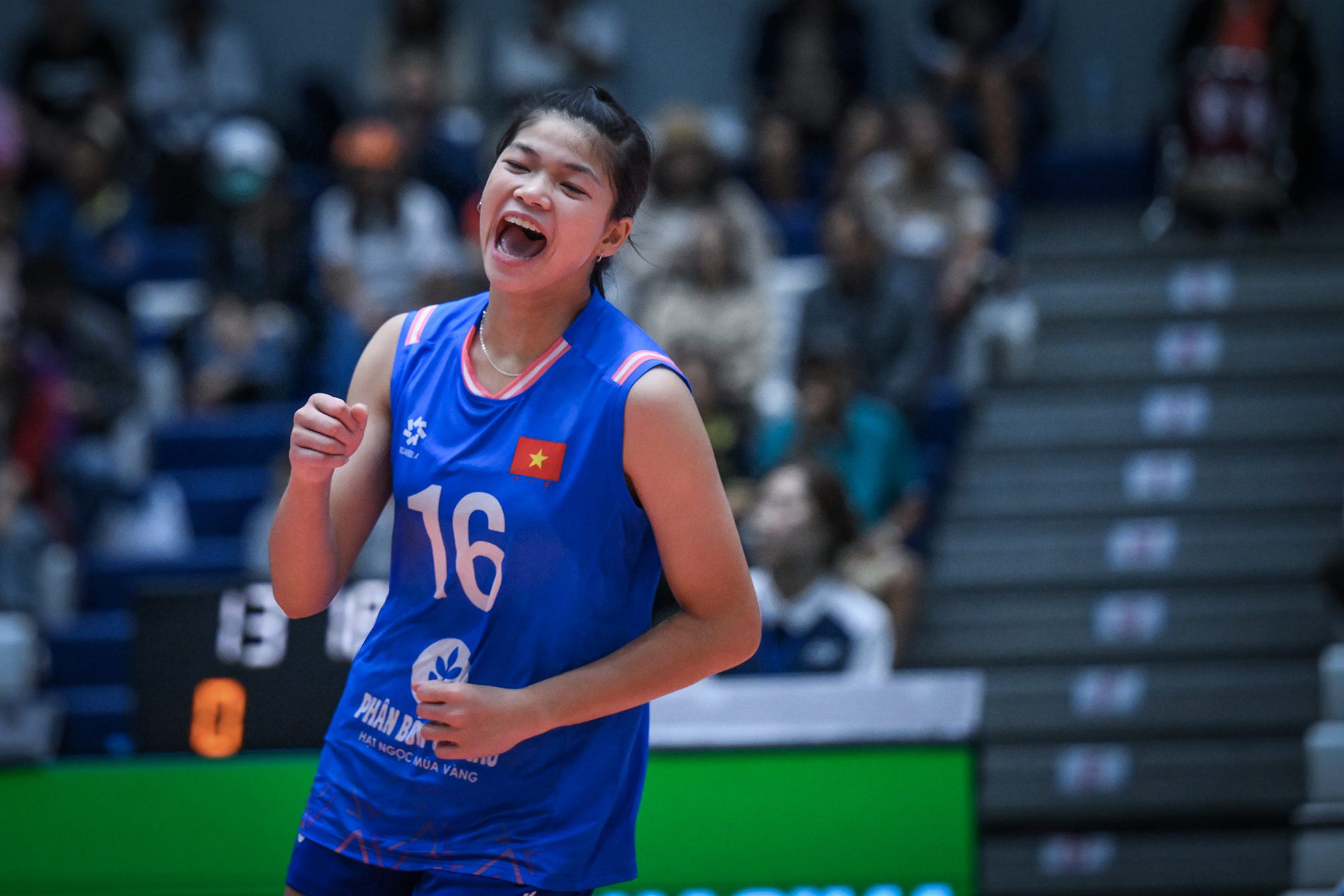tuyen bong chuyen u18 nu viet nam 8.jpg