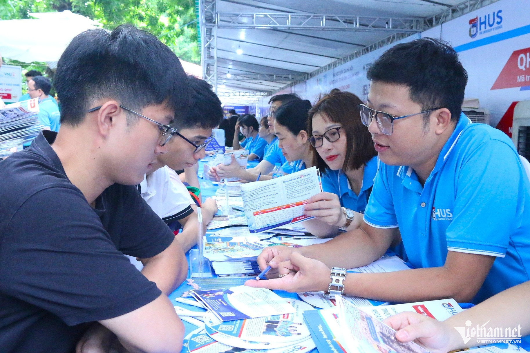 W-tư vấn tuyển sinh.JPG.jpg