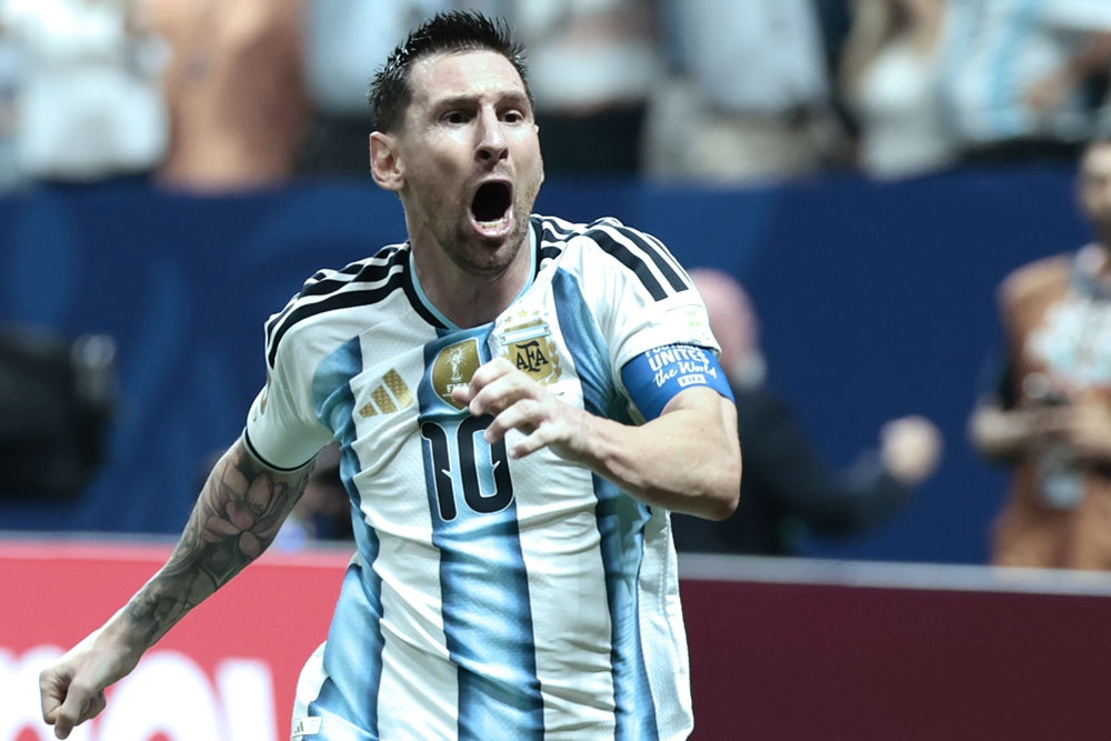 Argentina thắng kịch tính Ai Cập: Messi của những điều không tưởng