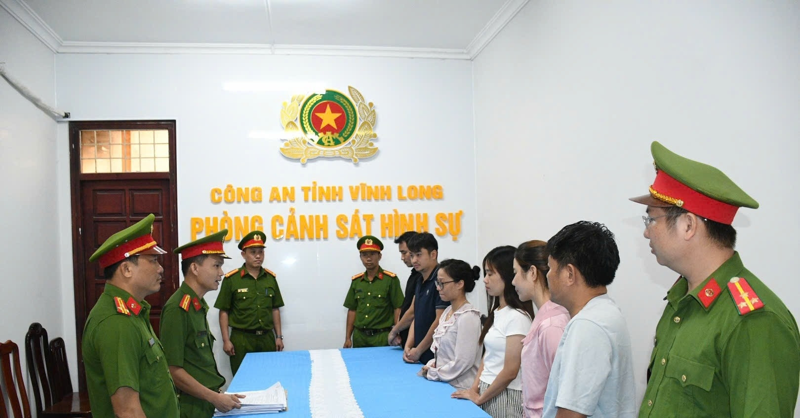 Bắt nhóm bán gần 10.000 hàng gia dụng giá &amp;apos;cắt cổ&amp;apos;, thu lợi hàng tỷ đồng