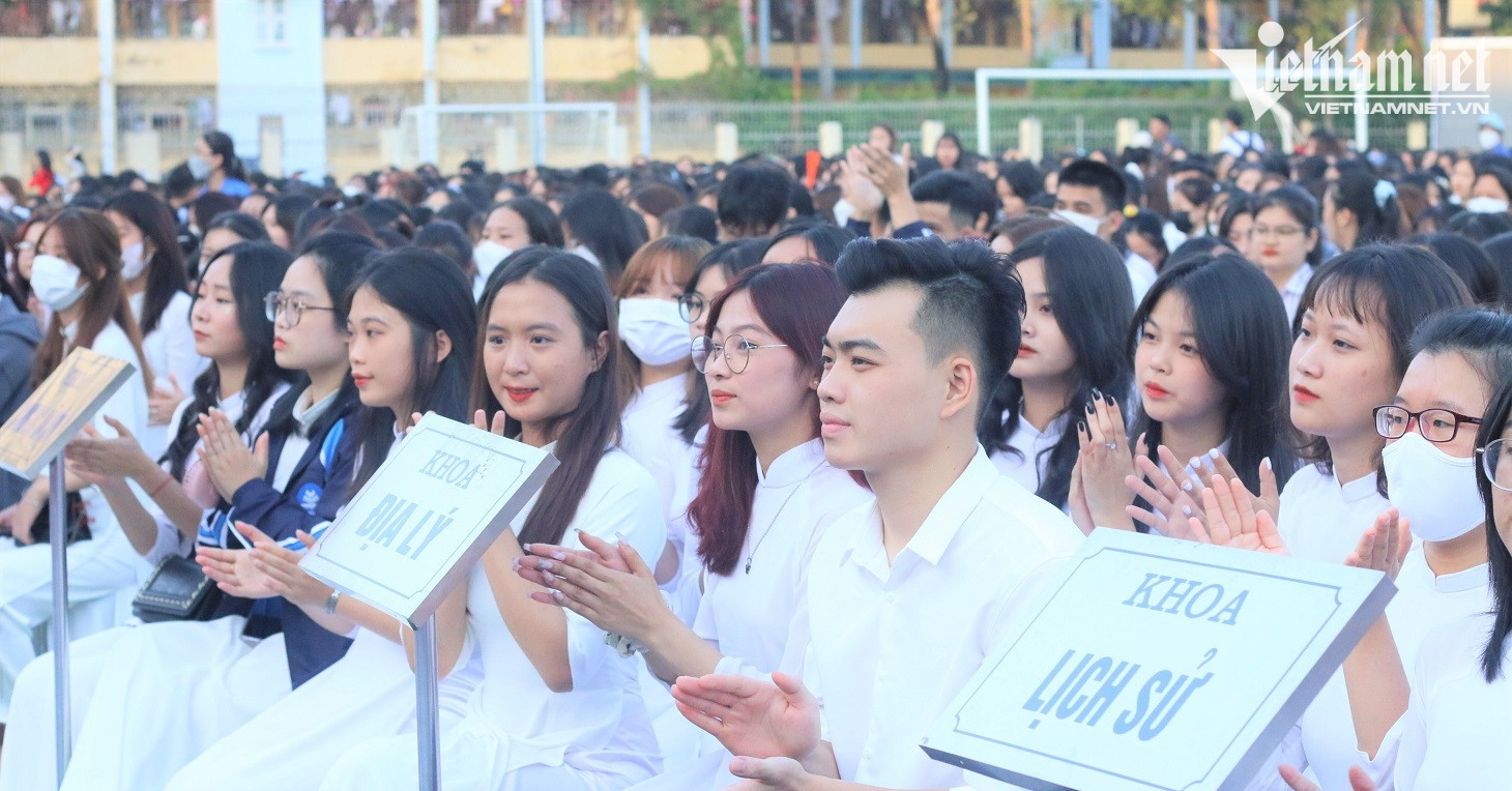 Điểm sàn ngành sư phạm năm 2026 cao nhất là 20 điểm