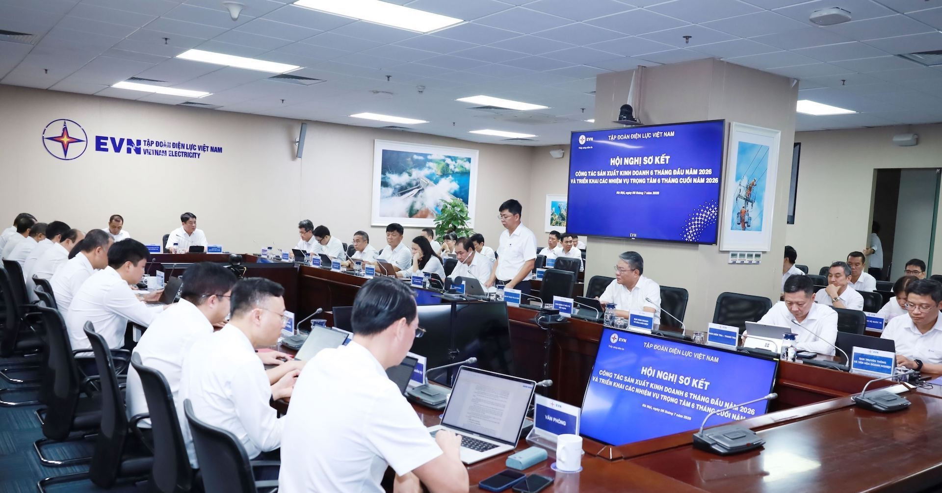 EVN đảm bảo cung ứng điện 6 tháng đầu năm, chủ động chuẩn bị cho năm 2027