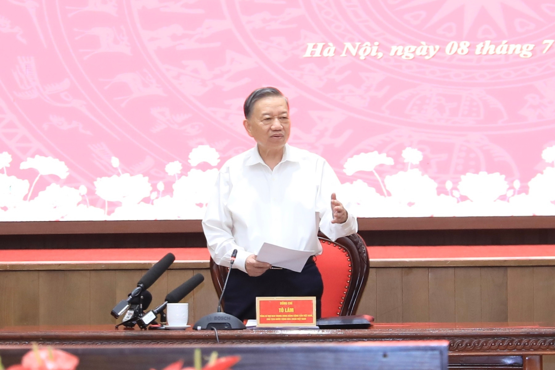 'Giải phóng nguồn lực đang bị ách tắc là dư địa tăng trưởng lớn nhất của Hà Nội'
