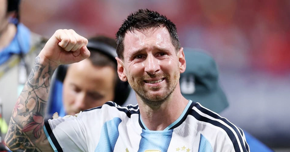 Messi nói rõ lý do bật khóc sau chiến thắng Ai Cập