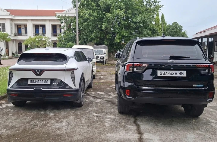 Ô tô điện gắn biển số giả trùng xe Ford Everest, ngang nhiên chạy trên quốc lộ