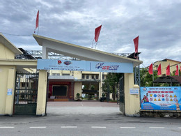 a chuyên Hà Tĩnh.jpg