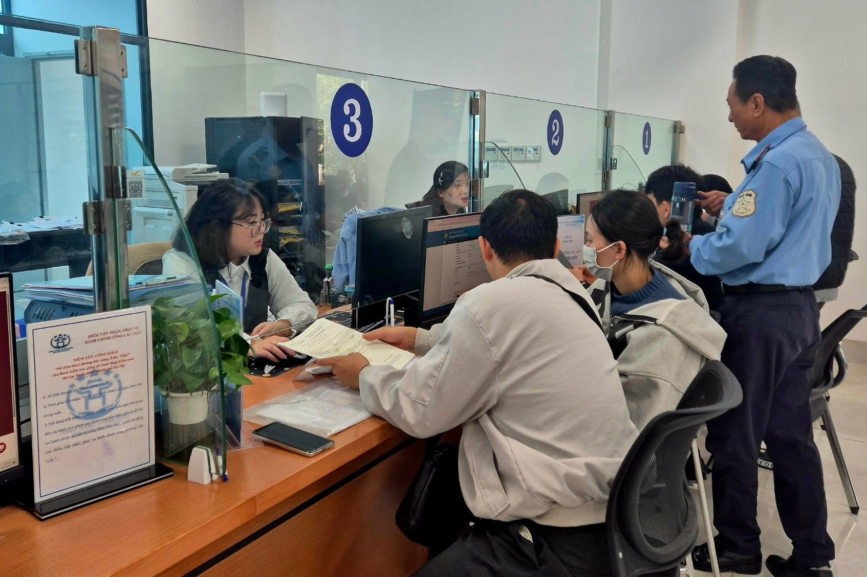 Bộ Nội vụ thông tin về tiền lương của cán bộ, công chức sau sắp xếp