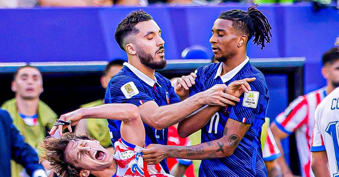 FIFA báo tin buồn cho tuyển Pháp