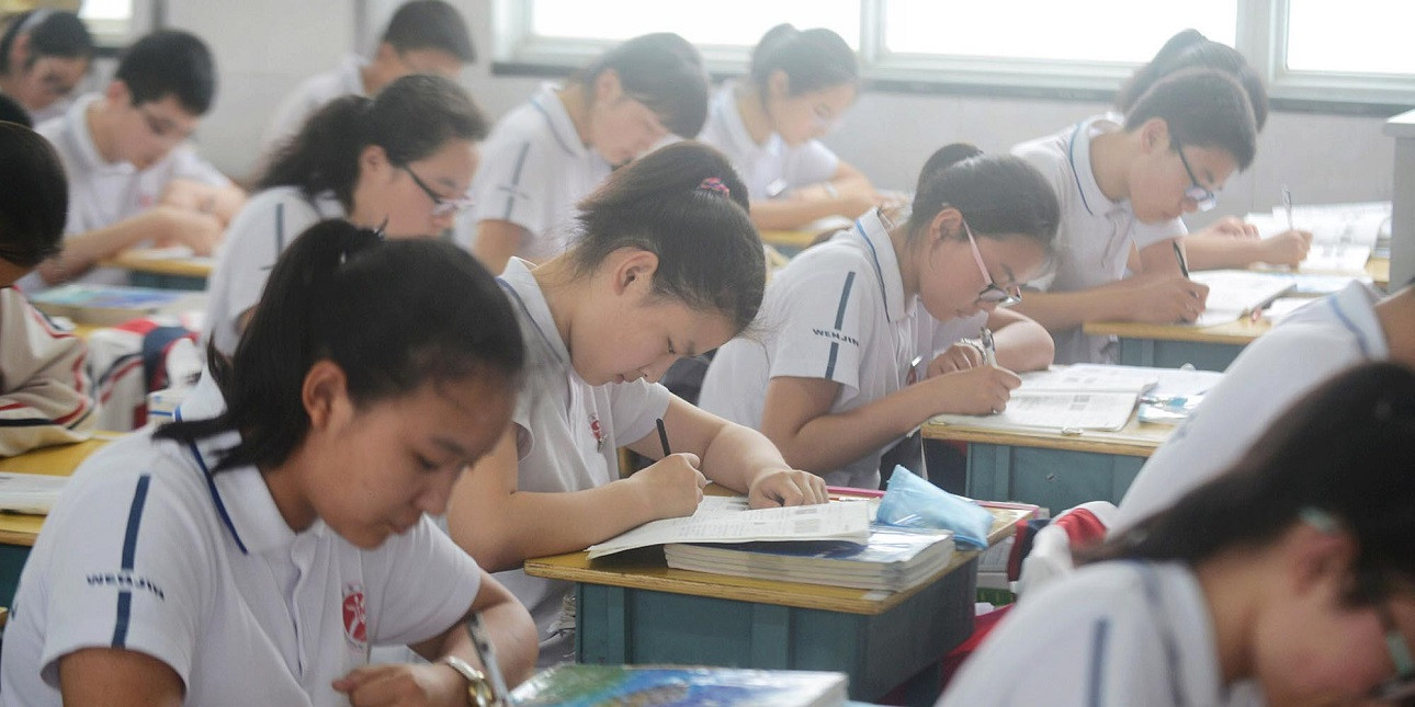 hoc sinh Trung Quoc.jpg