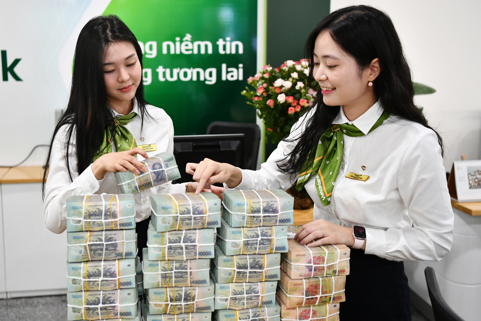 4 'ông lớn' ngân hàng nắm hơn một nửa tiền gửi của 28 nhà băng