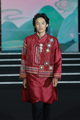 Diễn viên Bùi Thạc Phong.jpg