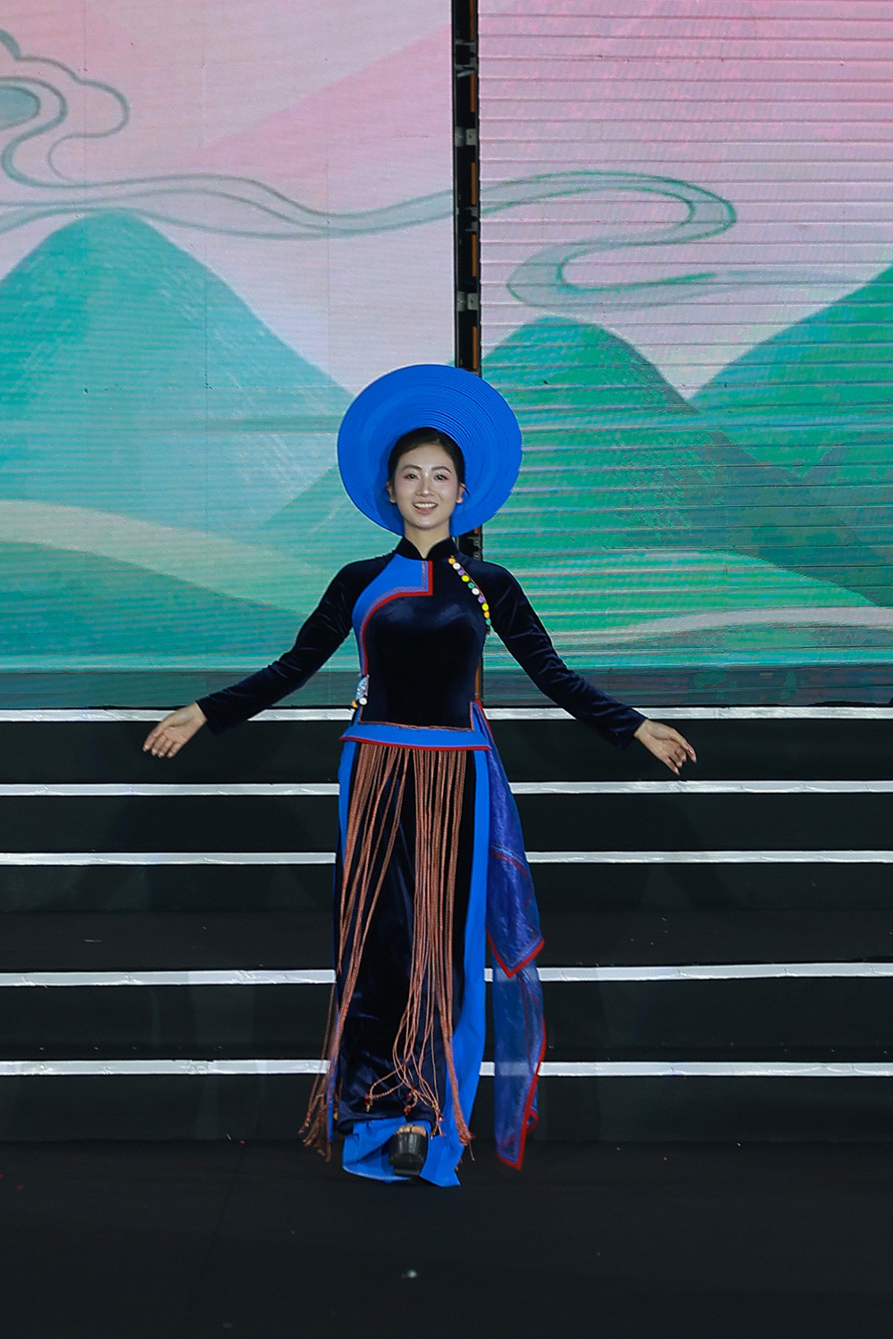 Diễn Viên Mai Chi.jpg