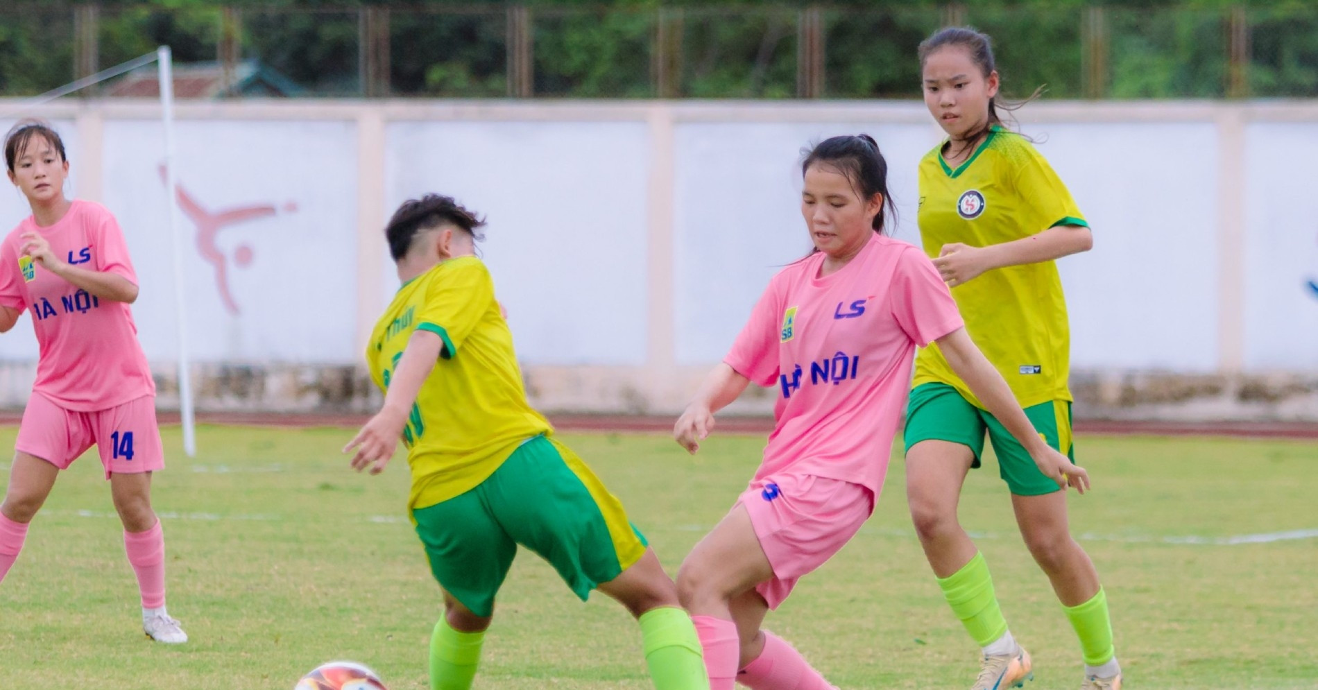 Hà Nội, Hà Nam thay nhau bứt phá ở giải U16 nữ quốc gia
