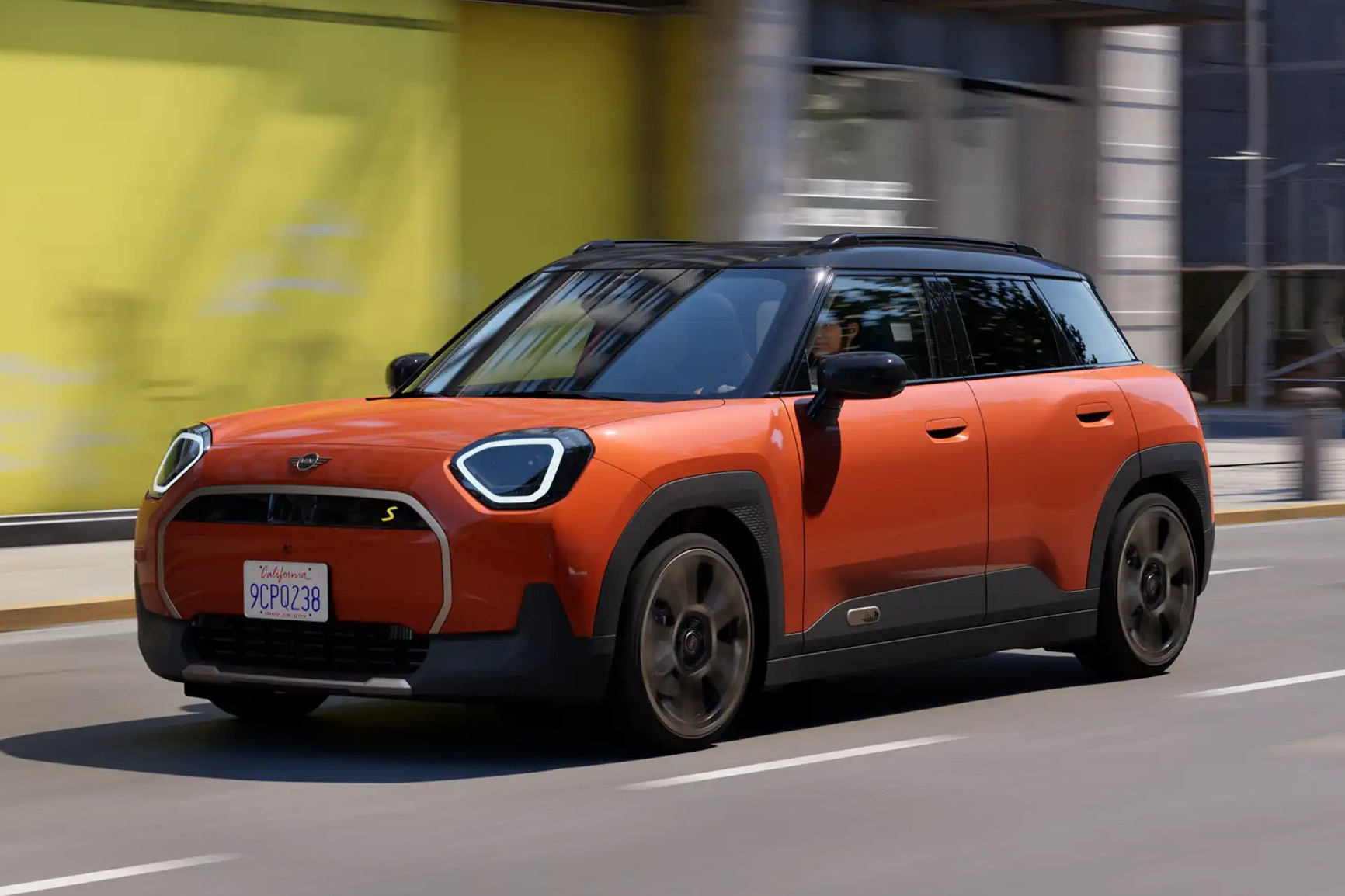 Ô tô mới đổ bộ thị trường Việt tháng 7: SUV địa hình, xe điện lần đầu nhập mâm