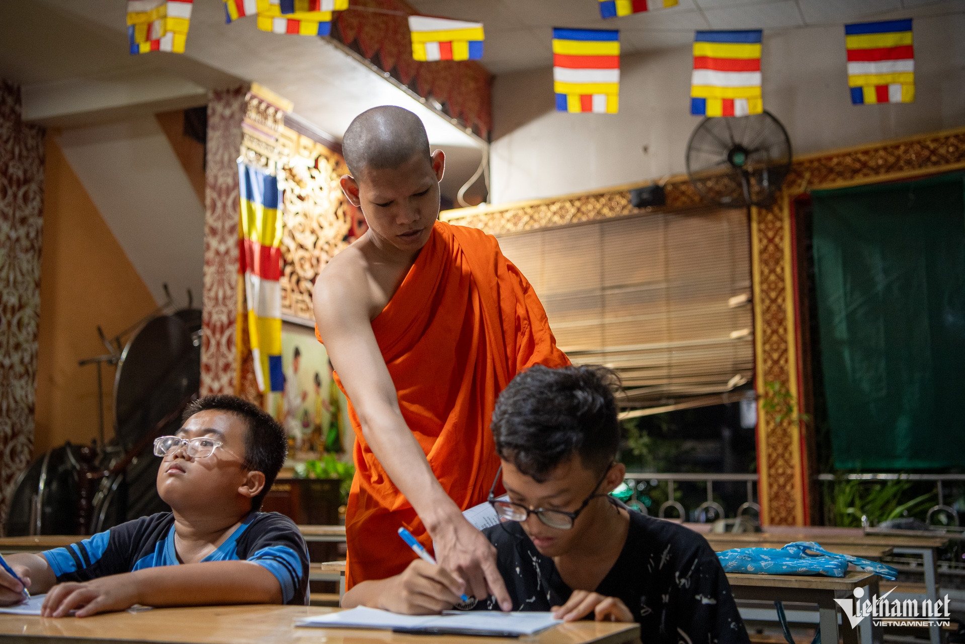 W-Lớp dạy tiếng khmer miễn phí   Tuấn Hùng 25.jpg