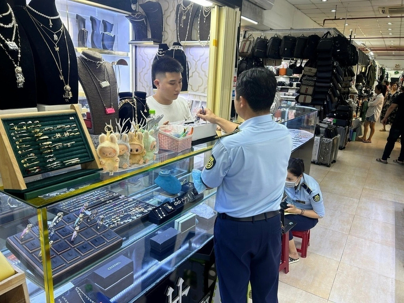 Chi cục Quản lý thị trường TPHCM