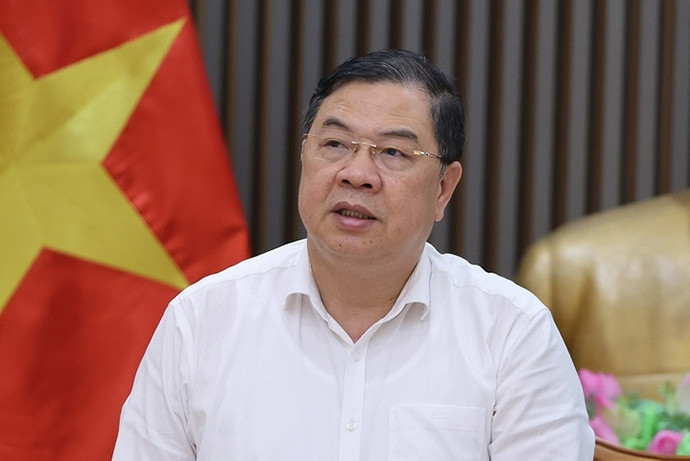 Đề xuất thí điểm dùng xe điện 3 bánh thu gom rác và chữa cháy