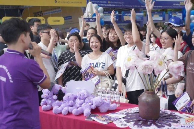 Mở rộng cơ hội vào đại học từ các đợt xét tuyển bổ sung