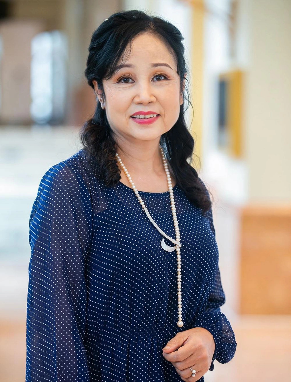 nsnd ngoc thu sang day som the duc song binh yen ben nsut minh tuandocx 1704218476396.jpeg.webp