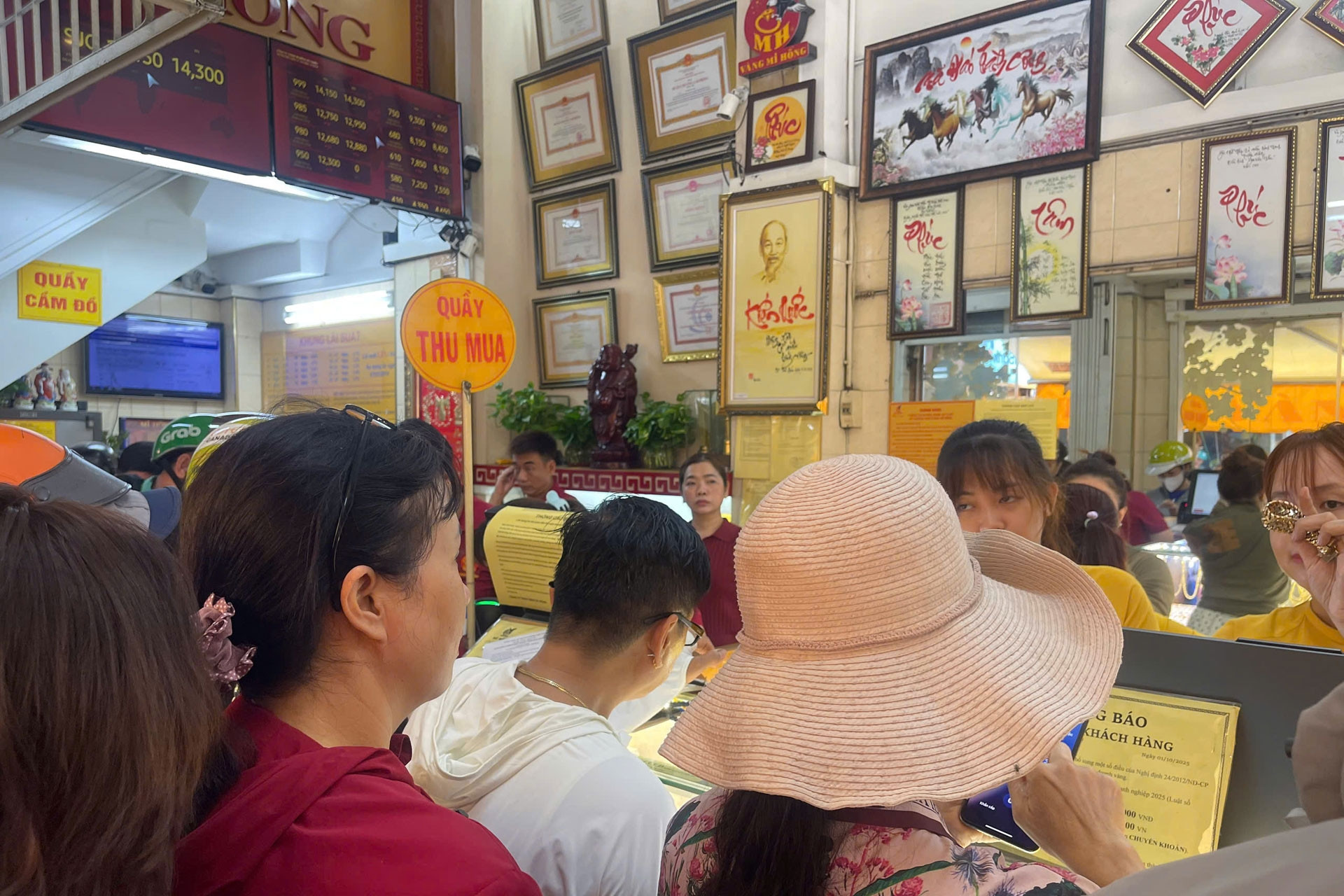 Sau kết luận thanh tra, hoạt động mua bán vàng tại Mi Hồng ra sao?