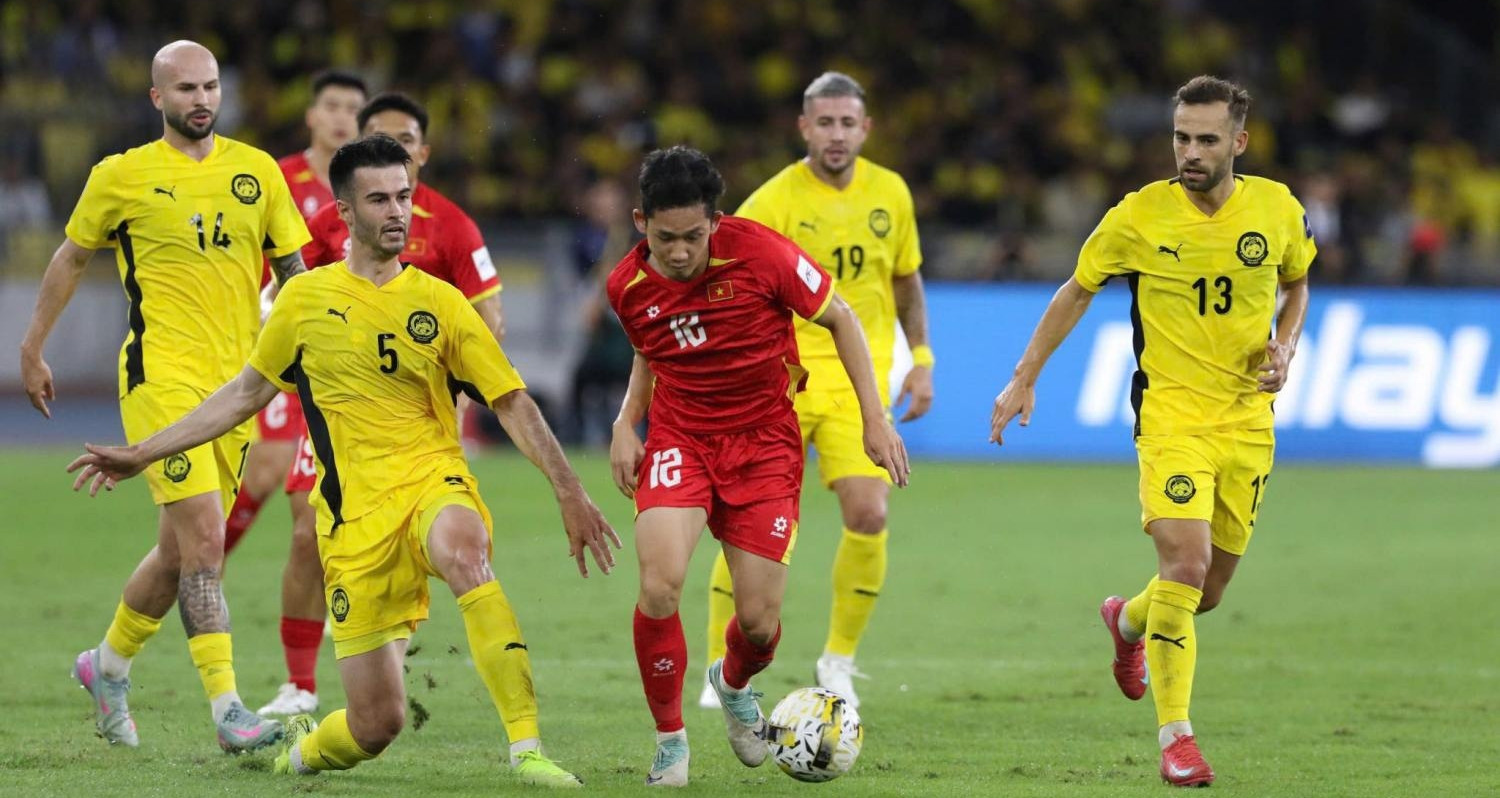 Tuyển Việt Nam áp đảo Malaysia trước bán kết ASEAN Cup 2026