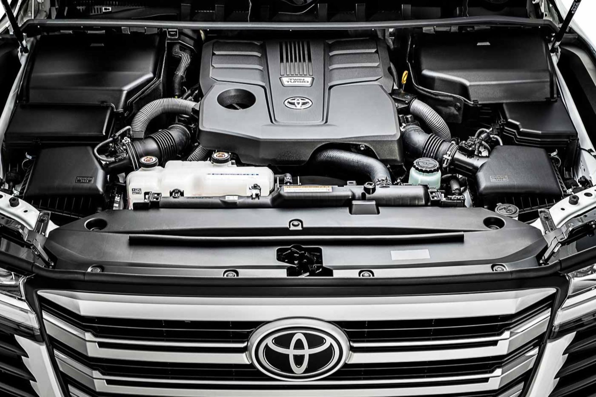 2021 Toyota Land Cruiser LC300 28.jpg