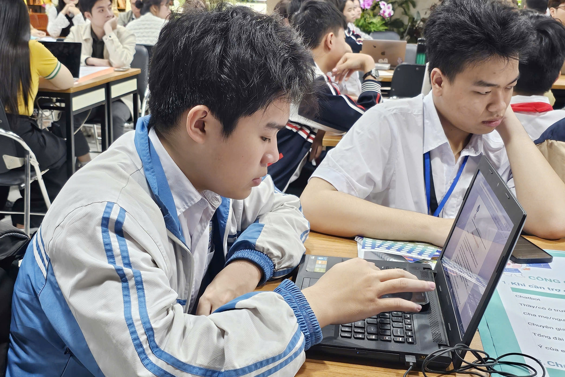Chú trọng trang bị kiến thức, kỹ năng số cho trẻ em theo từng độ tuổi