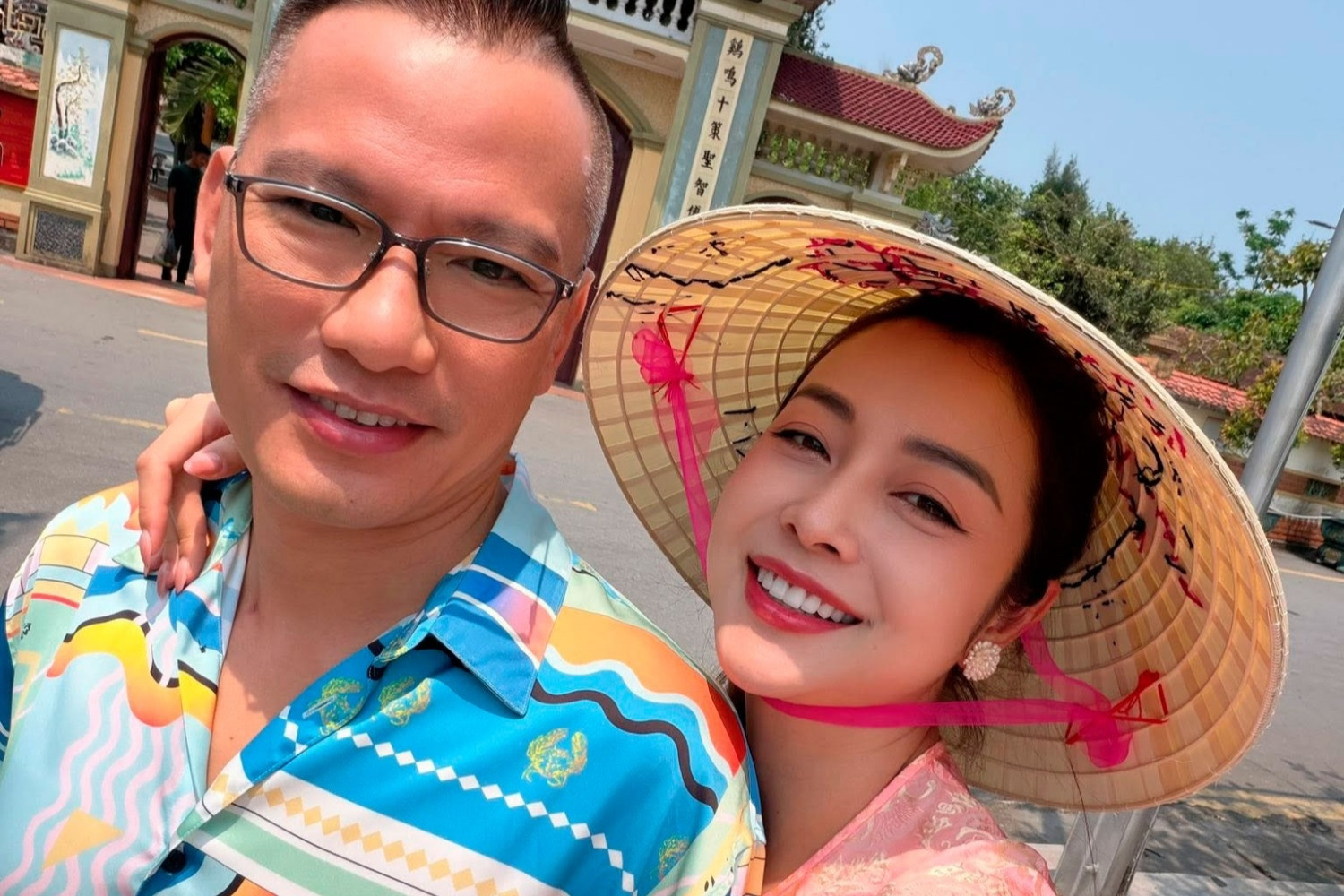 Hôn nhân 14 năm ngọt ngào của hoa hậu Jennifer Phạm và chồng doanh nhân