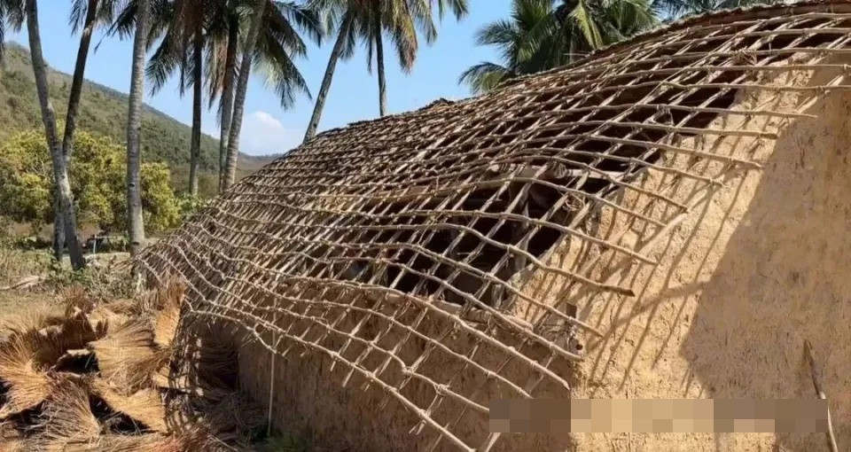 nha thuyen up nguoc anh0.jpg