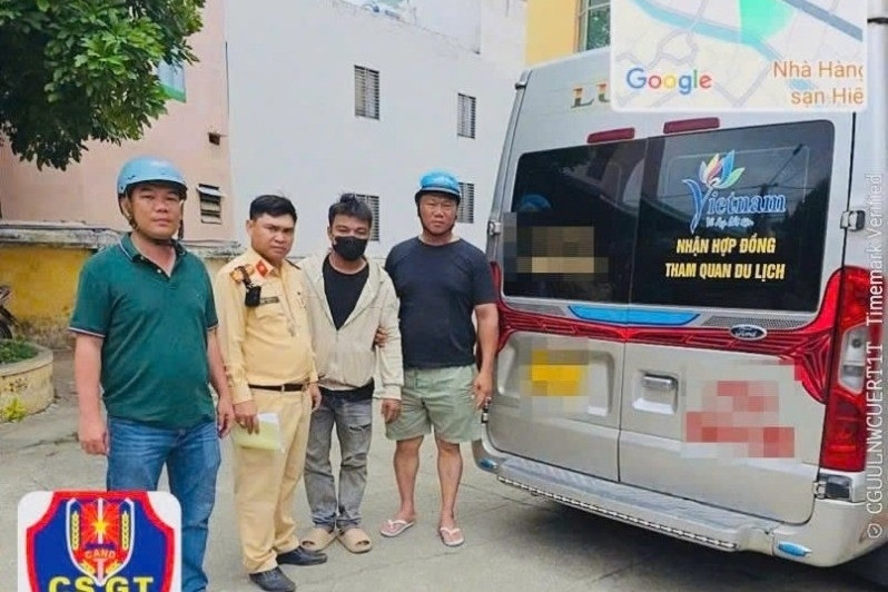 Phát hiện tài xế xe khách không có bằng lái, dương tính với ma túy