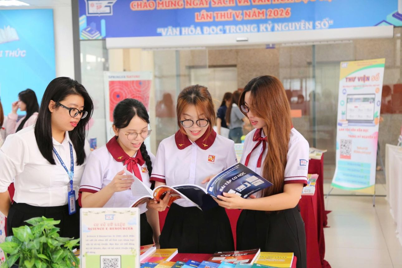 sinh vien dai hoc su pham TPHCM.jpg