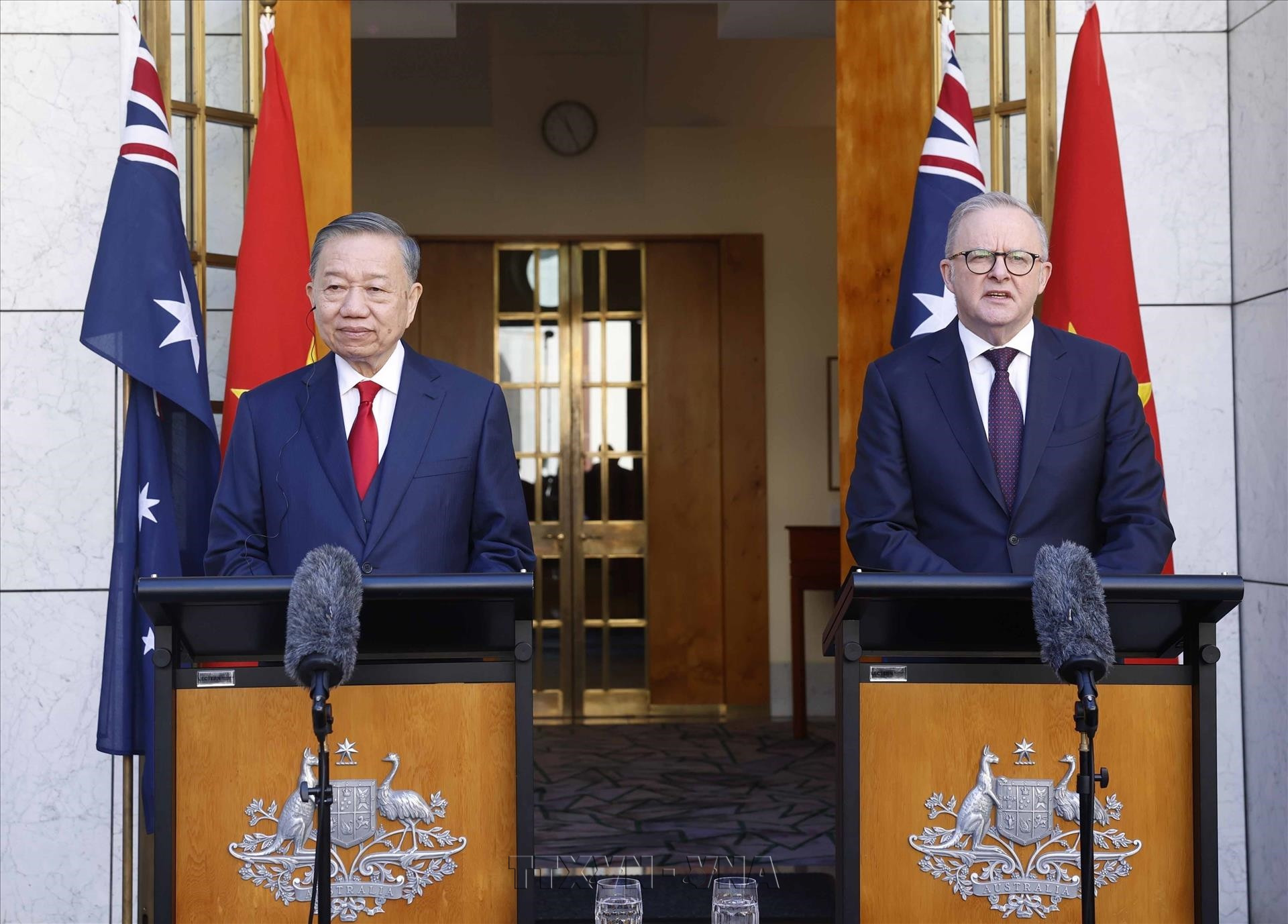 vna potal tong bi thu chu tich nuoc to lam va thu tuong australia gap go bao chi 894658111 11 12 33.jpg