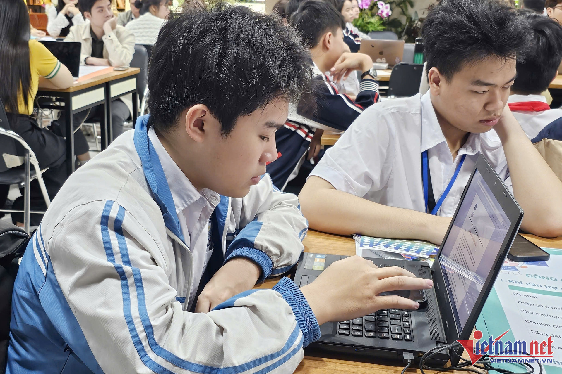 W-bao ve tre em tren moi truong mang 1.jpg
