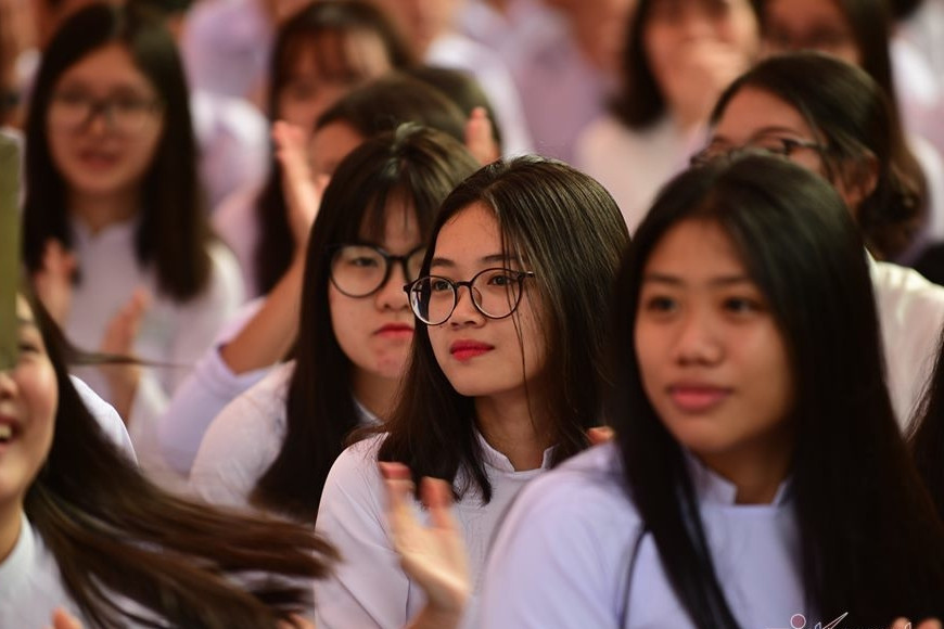 Từ nay, học sinh TPHCM tựu trường ngày 24/8, riêng đầu cấp và cuối cấp ngày 17/8