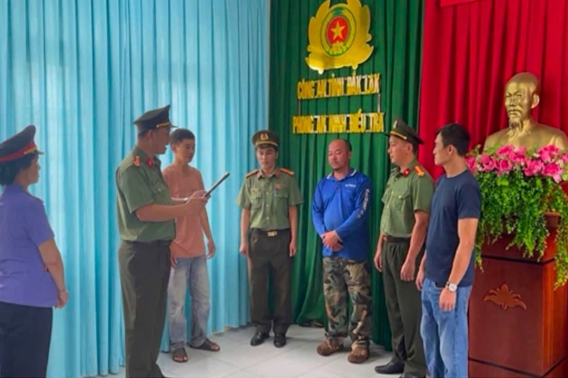 bắt tam 5giam 1.jpg