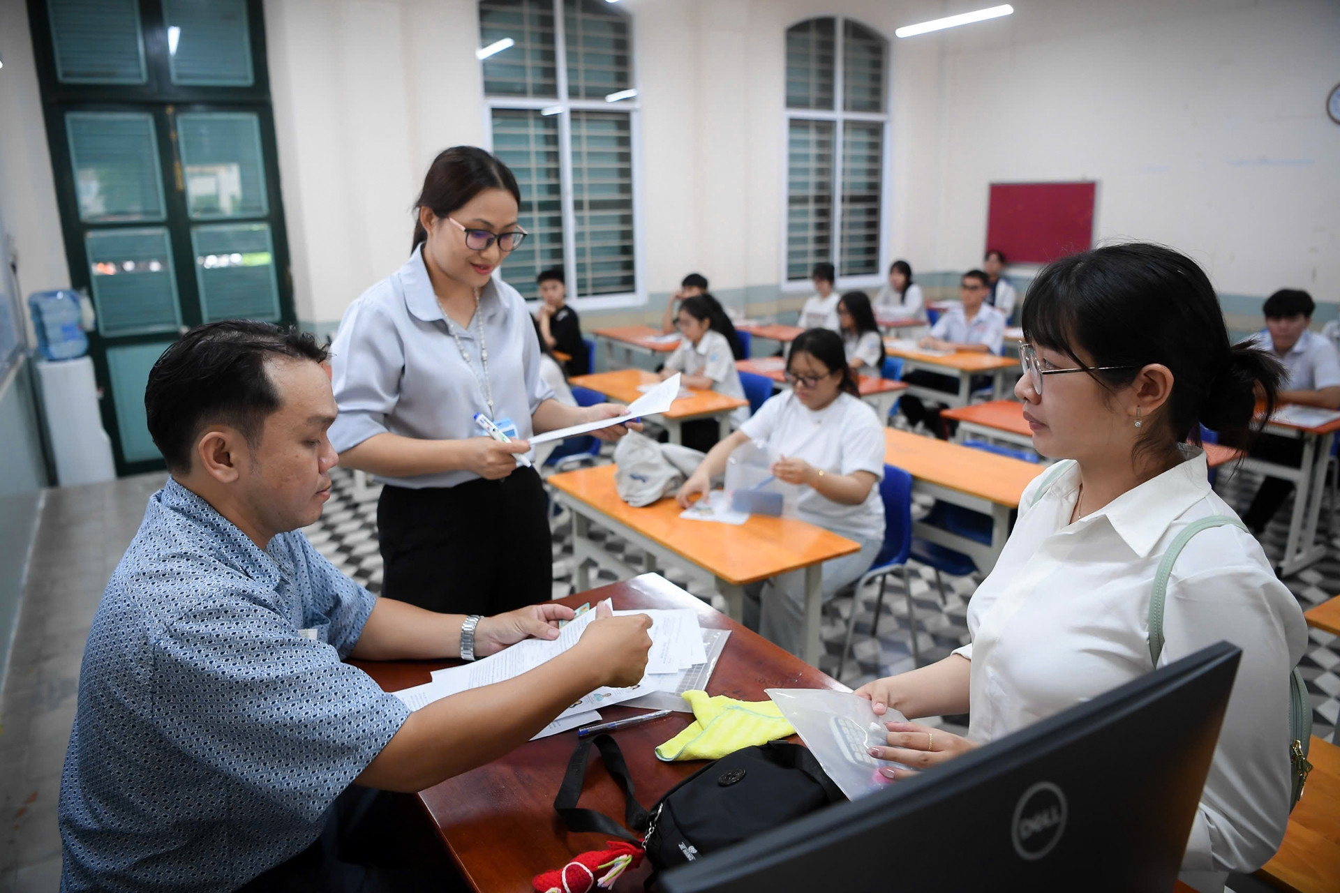 TPHCM tạm ngừng tuyển dụng giáo viên để chuẩn bị sáp nhập trường học