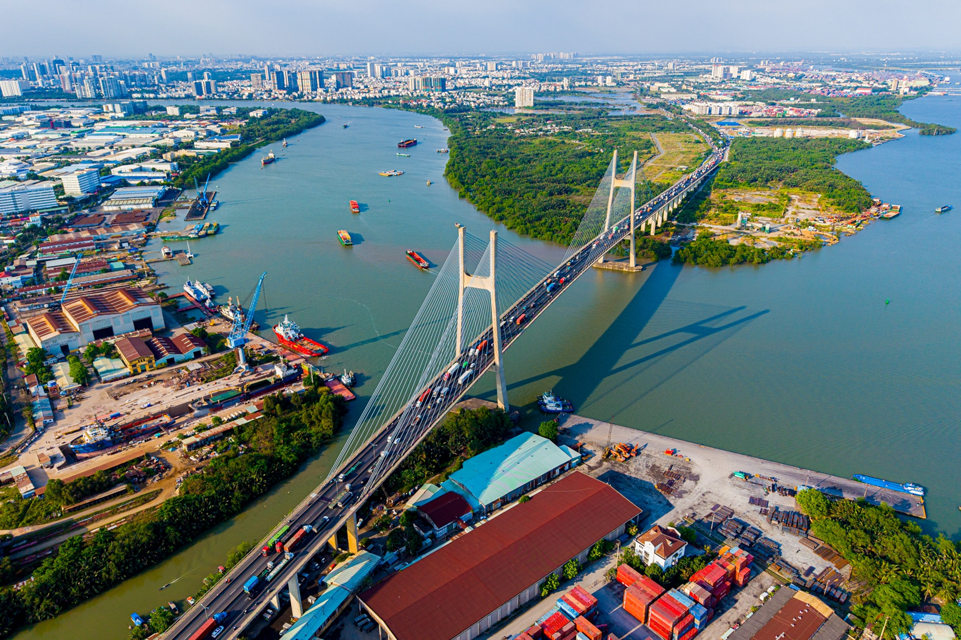 TPHCM yêu cầu làm rõ nguyên nhân hơn 38.800 doanh nghiệp rút khỏi thị trường