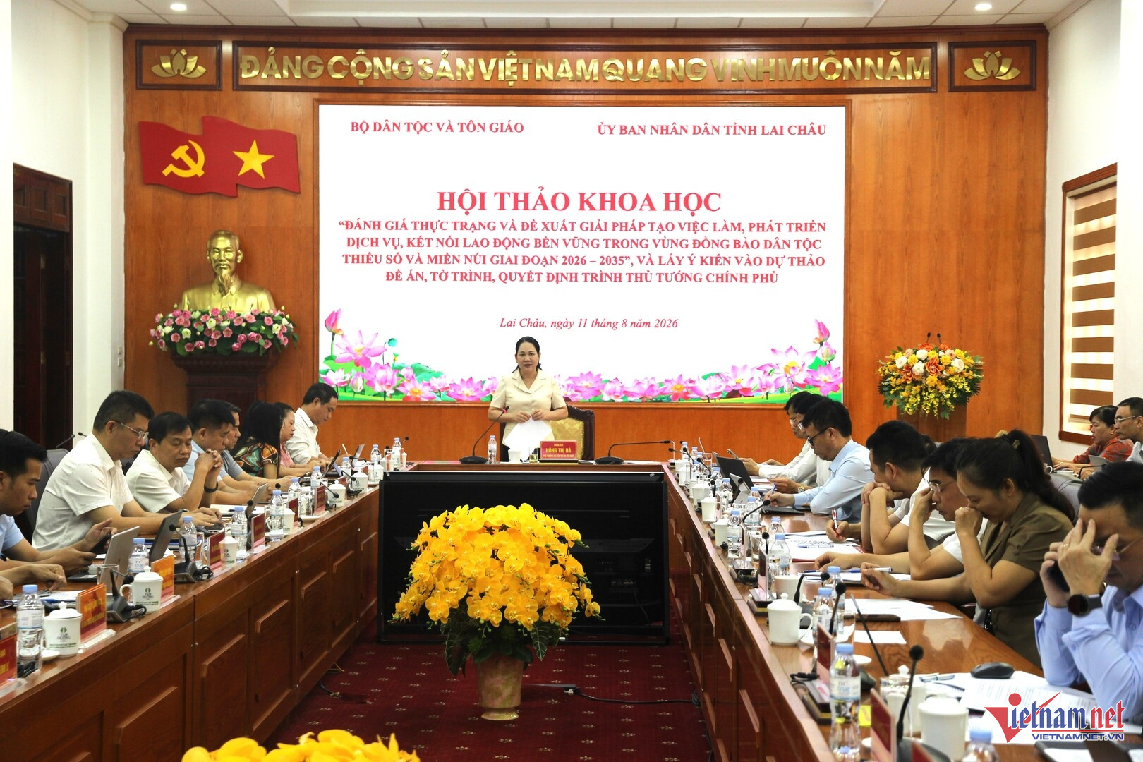 W-Hội thảo do Thứ Trưởng Bộ Dân tộc và Tôn giáo Nông Thị Hà chủ trì.jpg